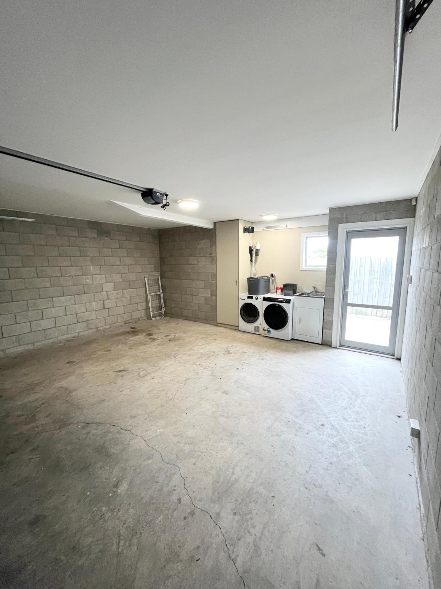 Apartamento Townhouse Close To Cbd With Onsite Parking And Garaging Christchurch