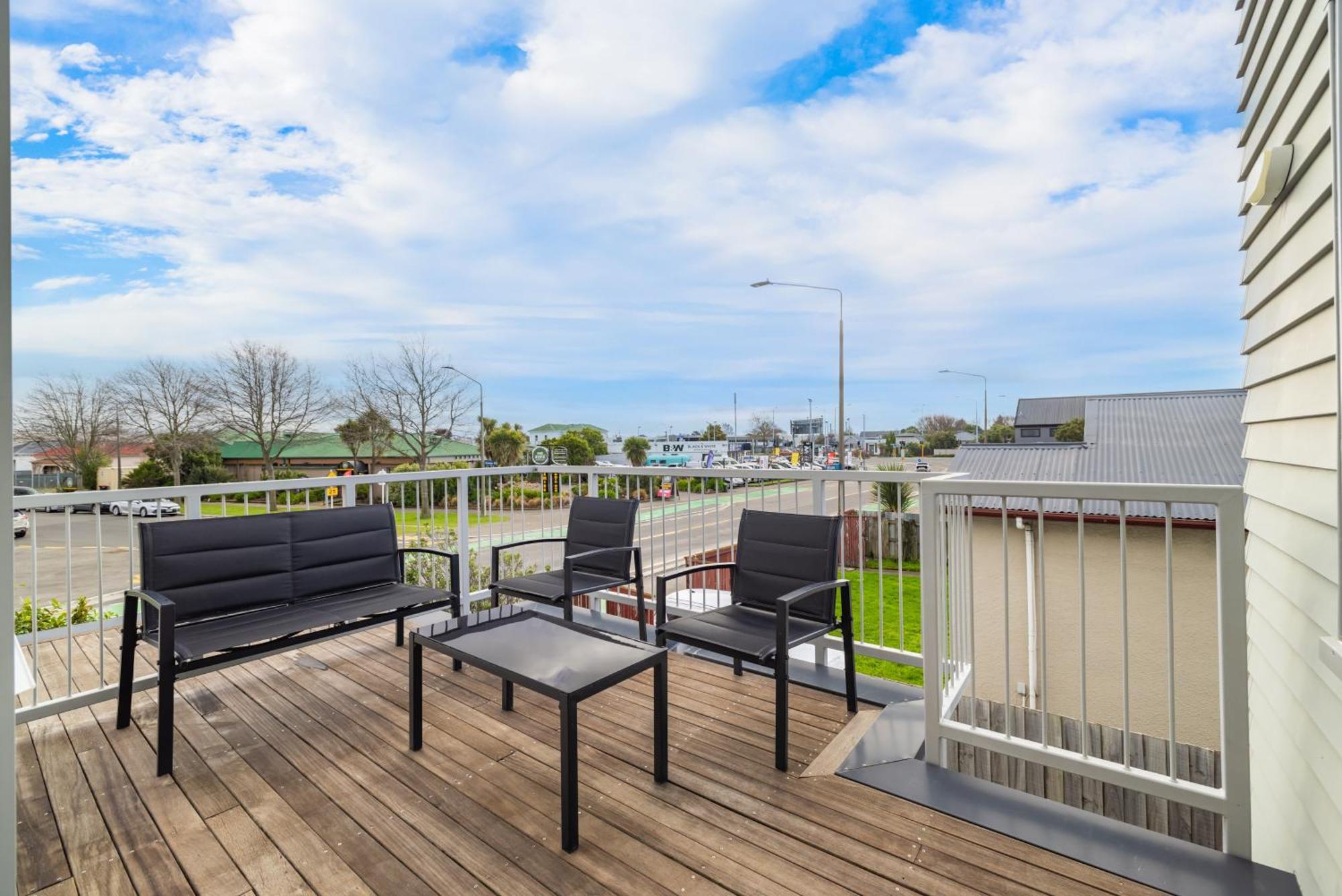 Apartamento Townhouse Close To Cbd With Onsite Parking And Garaging